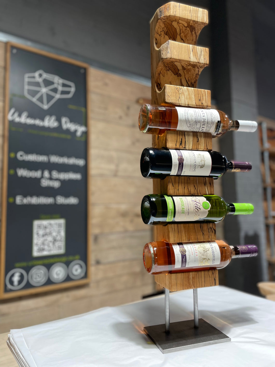 Exquisite, hand-made wine rack - x6 bottles